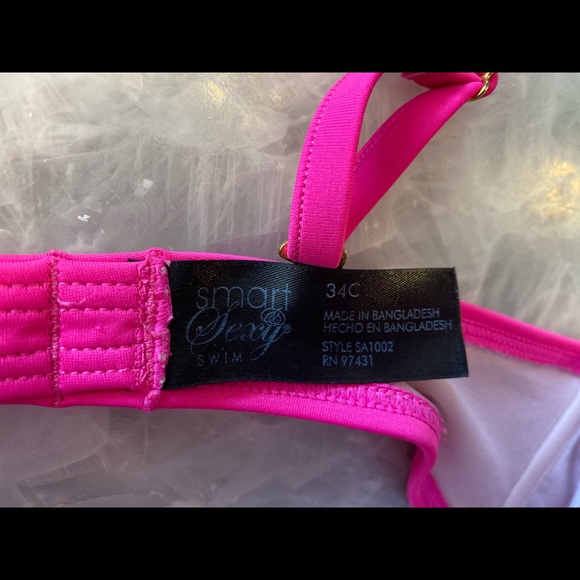 🐙 5/$25 - 
Hot pink push-up bikini top - Picture 3 of 3